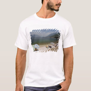 Italië, provincie Verona, Brenzone. Meer Garda T-shirt