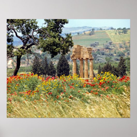 Italië, Sicilië, Agrigento. De ruïnes van de Poster (Voorkant)