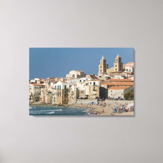 Italië, Sicilië, Cefalu, Uitzicht met Duomo uit Canvas Afdruk (Voorkant)