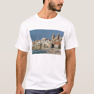 Italië, Sicilië, Cefalu, Uitzicht met Duomo uit T-shirt