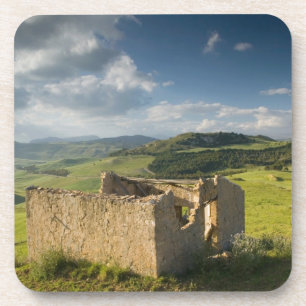 Italië, Sicilië, Enna, Pergusa, Oud Boerderijcompl Bier Onderzetter