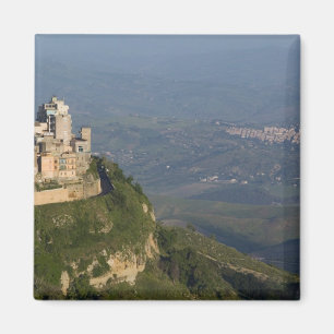 Italië, Sicilië, Enna, Stadsgezicht vanaf Rocca di Magneet