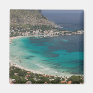 Italië, Sicilië, Mondello, Uitzicht op het strand Magneet