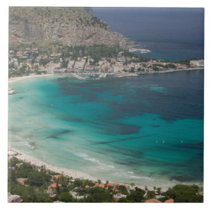 Italië, Sicilië, Mondello, Uitzicht op het strand  Tegeltje