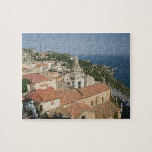 ITALIË, Sicilië, TAORMINA: Uitzicht op Piazza IX Legpuzzel