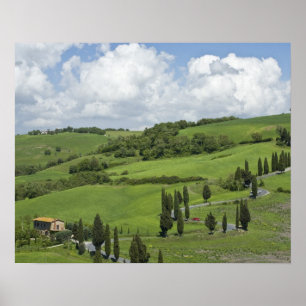 Italië, Toscane. La Foce. Een gebogen wegwind omho Poster