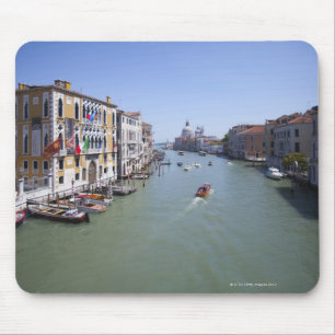 Italië, Venetië, Boats op kanaal in de stad Muismat