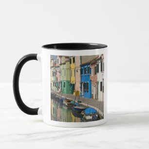 Italië, Venetië, Burano. Kleurrijke huizen langs 2 Mok