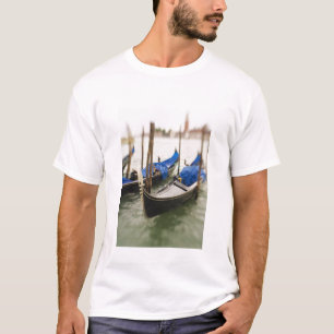 Italië, Venetië, selectieve focus van Gondola in d T-shirt