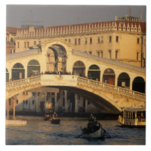 Italië, Veneto, Venetië, Canal Grande en Rialto Tegeltje