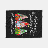 It's Fine I'm Fine Everything Cafeteria Crew Gnome Fleece Deken (Voorkant (Horizontaal))