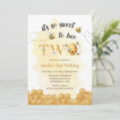 It's So Sweet To Bee 2nd Birthday Invitation (Debout devant)