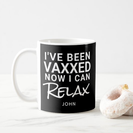 Ive is Vaxxed Relax Funny Quote Persoonlijk Koffiemok (Met donut)