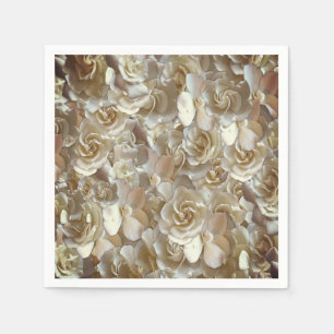 Ivoor Roos Patroon – Elegante Bloemkunst Servet