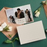 Ivory Linked Back 3 Photo Collage Mariage Merci<br><div class="desc">Photo collage mariage carte de remerciements en ivoire avec polices gris foncé. Carte de remerciements mariage plat avec des photos imprimées d'un côté et des lignes de l'autre pour que vous puissiez écrire un message de remerciement à la main. carte de remerciements mariage imprimé avec photos et vos noms avec...</div>