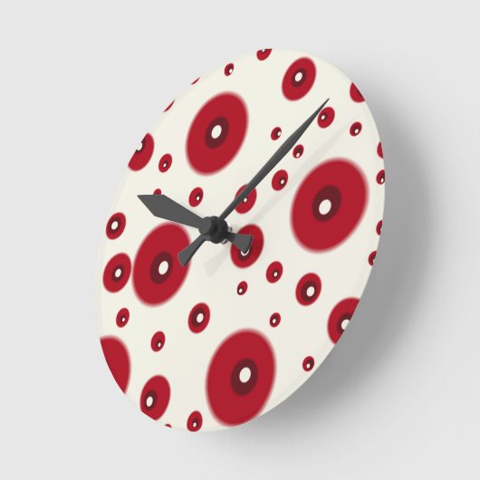 Ivory Red Dots Funky Whimsical Circle Pattern  Ronde Klok (Hoek)