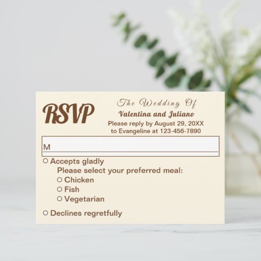 Ivory With Brown Text Wedding RSVP (Debout devant)