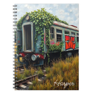 Ivy en Graffiti Bedekte Verlaten Trein Notitieboek
