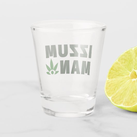 Izzumman Merchandise Shot Glas (Achterkant)