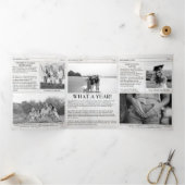 Jaar in de Review Kerstkrant Familiefoto Drieluik Wenskaart (Binnen)