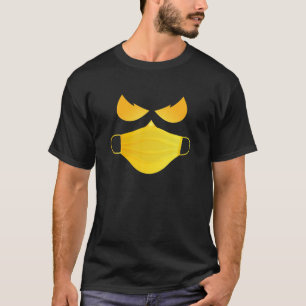 Jack O' Lantern pompoen met een simpele halloween T-shirt