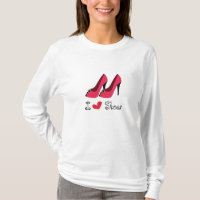 J'aime T-shirt de douille de chaussures (de coeur)