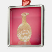 Janus head flask, 3e eeuw AD Metalen Ornament (Links)