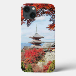 Japan, Kyoto. Kiyomizu tempel in herfstkleuren iPhone 13 Hoesje