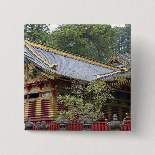 Japan, Nikko. Toshogu-heiligdom en mausoleum in 2 Vierkante Button 5,1 Cm
