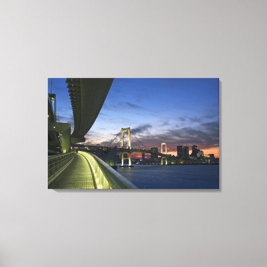 Japan. Tokio Rainboogbrug in de baai van Tokio. Canvas Afdruk (Voorkant)