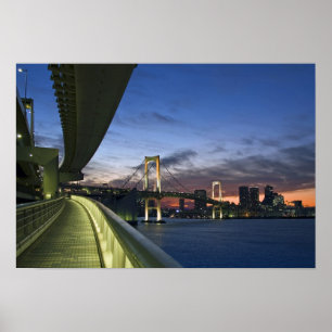 Japan. Tokio. Regenboogbrug in de Baai van Tokio. Poster