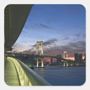 Japan. Tokio. Regenboogbrug in de Baai van Tokio. Vierkante Sticker