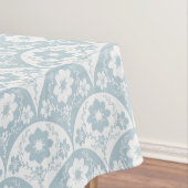Japanese Floral Pattern in Soft Blue and White Tafelkleed (Voorbeeld)