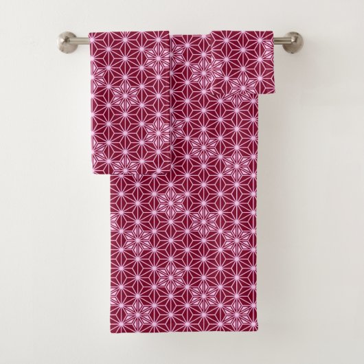 Japans Asanoha Pattern, Bourgogne en Bleek roze Bad Handdoek (Insitu)