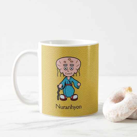 Japans oud Man Nurarihyon: Cartoon Yokai Koffiemok (Met donut)