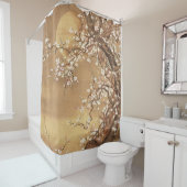 Japans pruim bloeit in maanlicht douchegordijn (In situ)