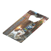 Japanse Humor - Dog Pulling Pants Down Kredietkaart Flessenopener (Voorkant Gekanteld)