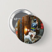 Japanse Humor - Dog Pulling Pants Down Ronde Button 5,7 Cm (Voorkant /achterkant)