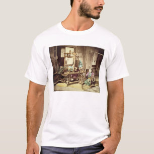 Japanse vrouwen die weven, c.1890 (met de hand gek t-shirt