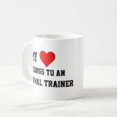 J'Appartiens À Une Mug D'Animateur (Devant gauche)