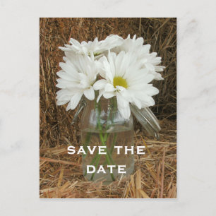 Jar of Daisies op een Bale of Hay Save The Date Aankondigingskaart