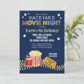 Jardin Film Nuit Anniversaire Fête Invitation (Debout devant)