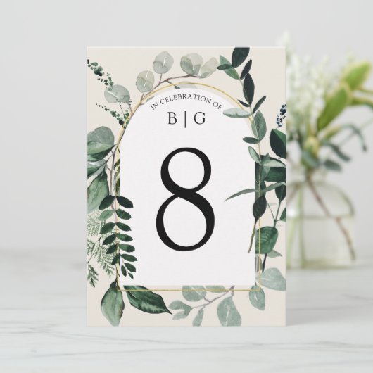 Jardin moderne beige mariage numéro de table (Debout devant)