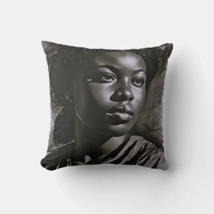 "Jasmine" vrouwen in houtskool Kussen