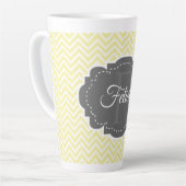 Jaune Chevron Personnalisé Latte Mug (Angle gauche)