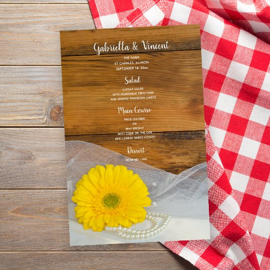 Jaune Daisy and Pearls Country Barn Menu Mariage