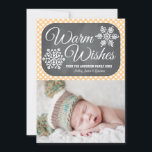 Jaune Dot Chalkboard Snowflake Carte photo de vaca<br><div class="desc">Ajoutez votre photo de famille préférée ou la photo de Noël du premier jour férié ou bébé garçon ou petite fille à ce carte photo de vacances doux, moderne et joli à thème hivernal avec deux flocons de neige sur un arrière - plan de tableau noir et un motif pois...</div>