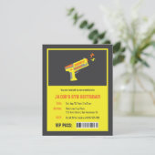 Jaune Laser Tag Gun Anniversaire Invitations (Debout devant)