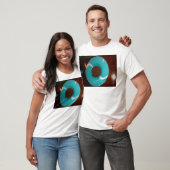 Java Vibes: Koffiebonen en Cyan Blue Bowl Art T-shirt (Unisex)