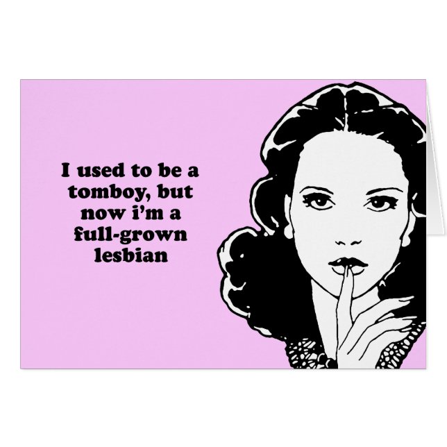 J'AVAIS L'HABITUDE D'ÊTRE UN GARÇON MANQUÉ MAIS (Devant horizontal)